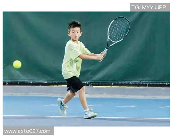 杭州网球队在全国网球战术排行榜中荣登第七名展现实力与潜力 杭州网球队在全国网球战术排行榜中荣登第七名展现实力与潜力